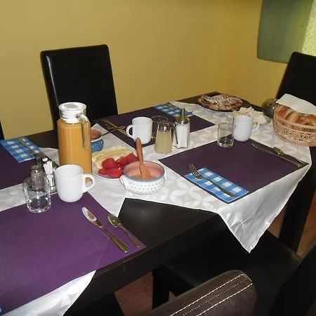 Attila Vendeghaz Guest house Tapioszentmarton